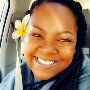 Meet your Posher, Lakisha